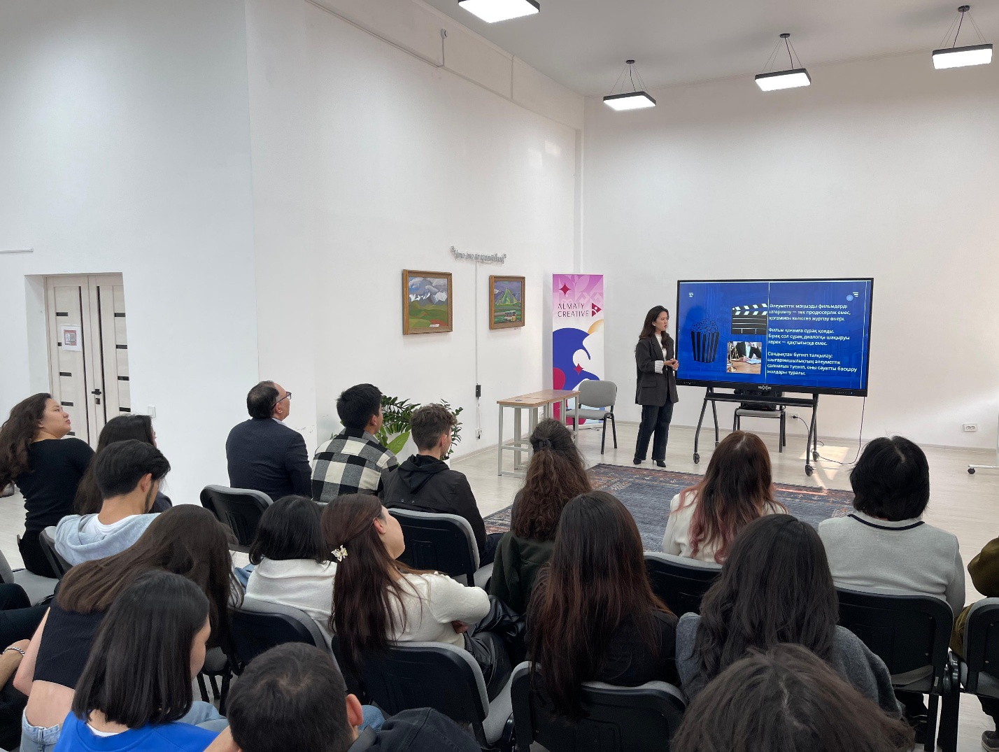 Шығармашылық еркіндік пен құқықтық нормалар тақырыбында кездесу өтті