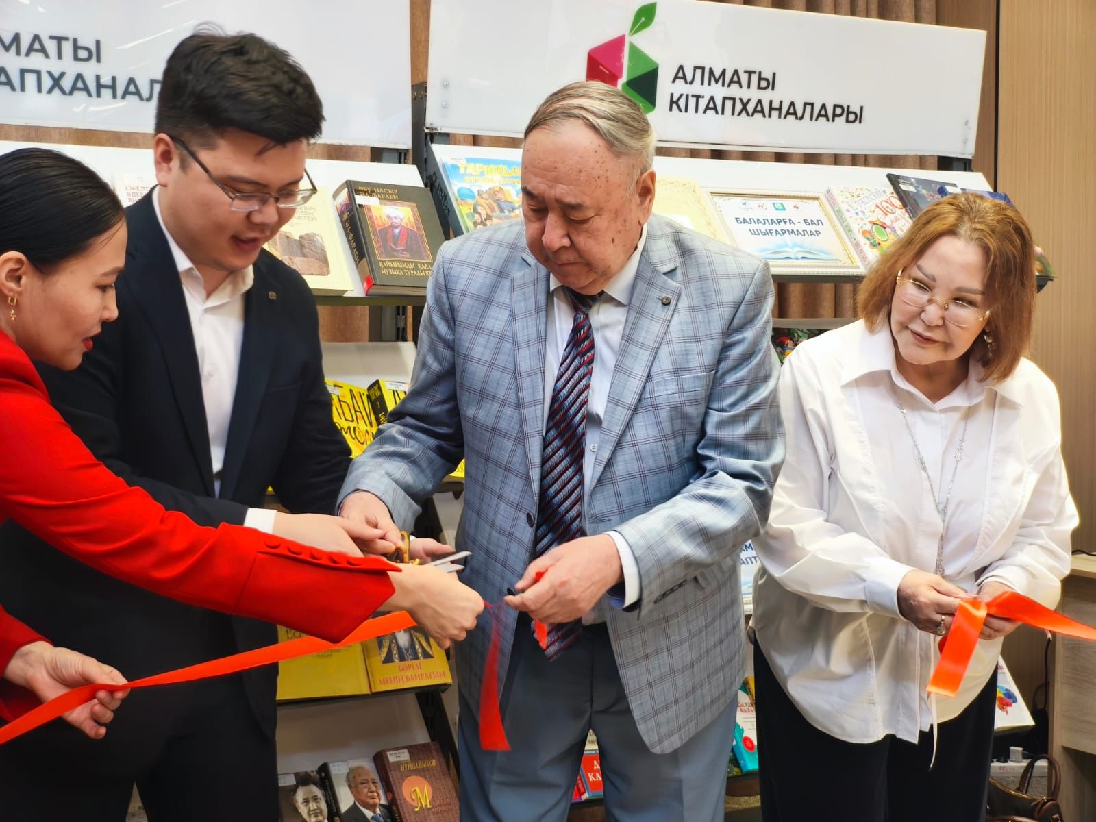 «Ұлттық кітап – ғасырлар төріндегі асыл мұра» әдеби-сазды кеш өтті