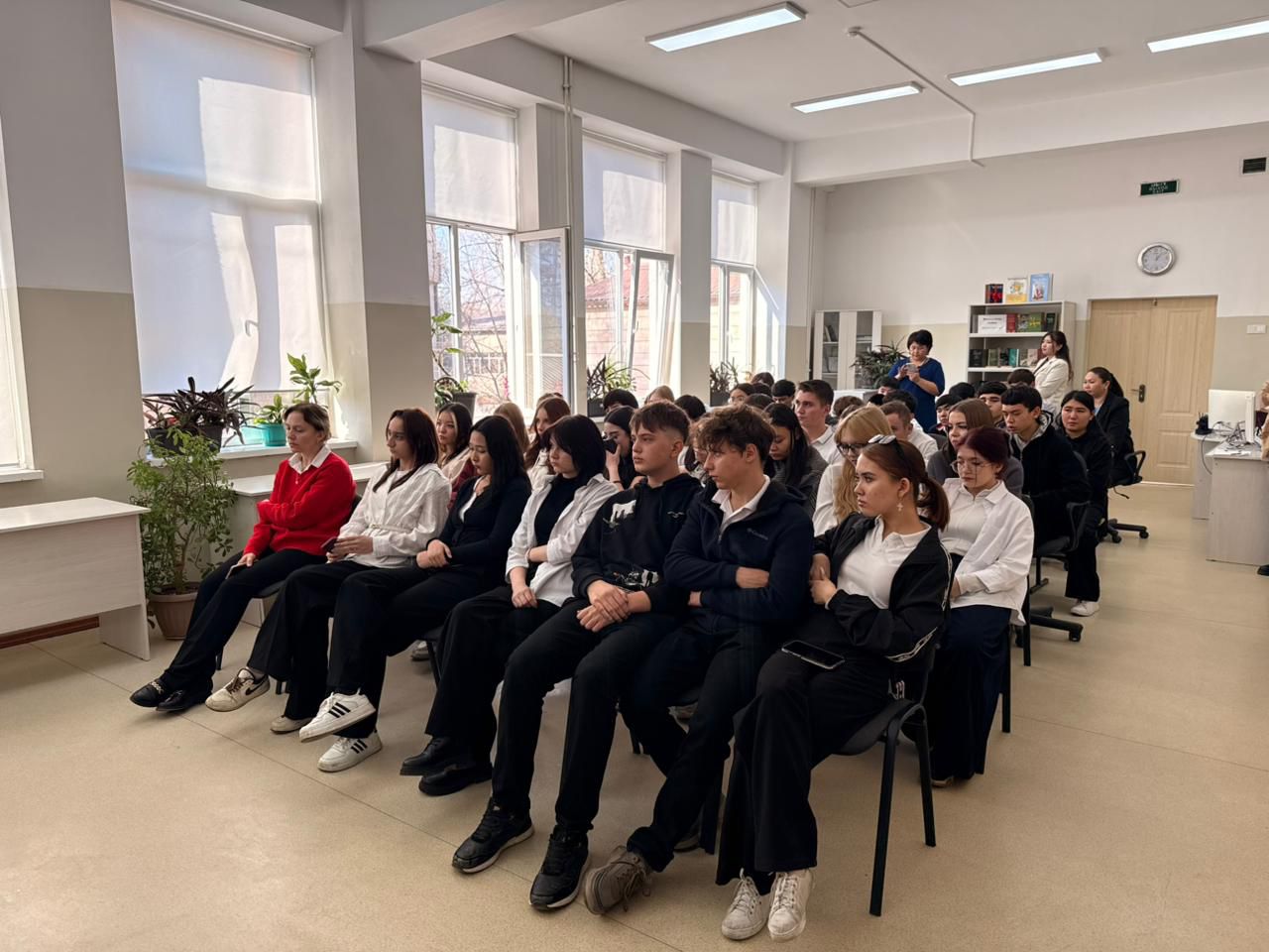 Алматыда студенттерге әлеуметтік желілердегі құқықтық жауапкершілік түсіндірілді