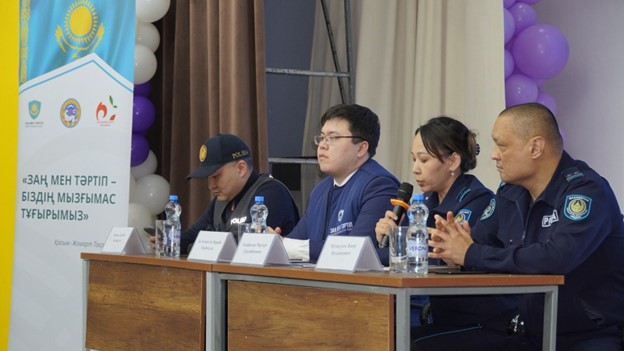 «Заң мен тәртіп: қауіпсіз қоғам» тақырыбындағы студенттермен кездесу 